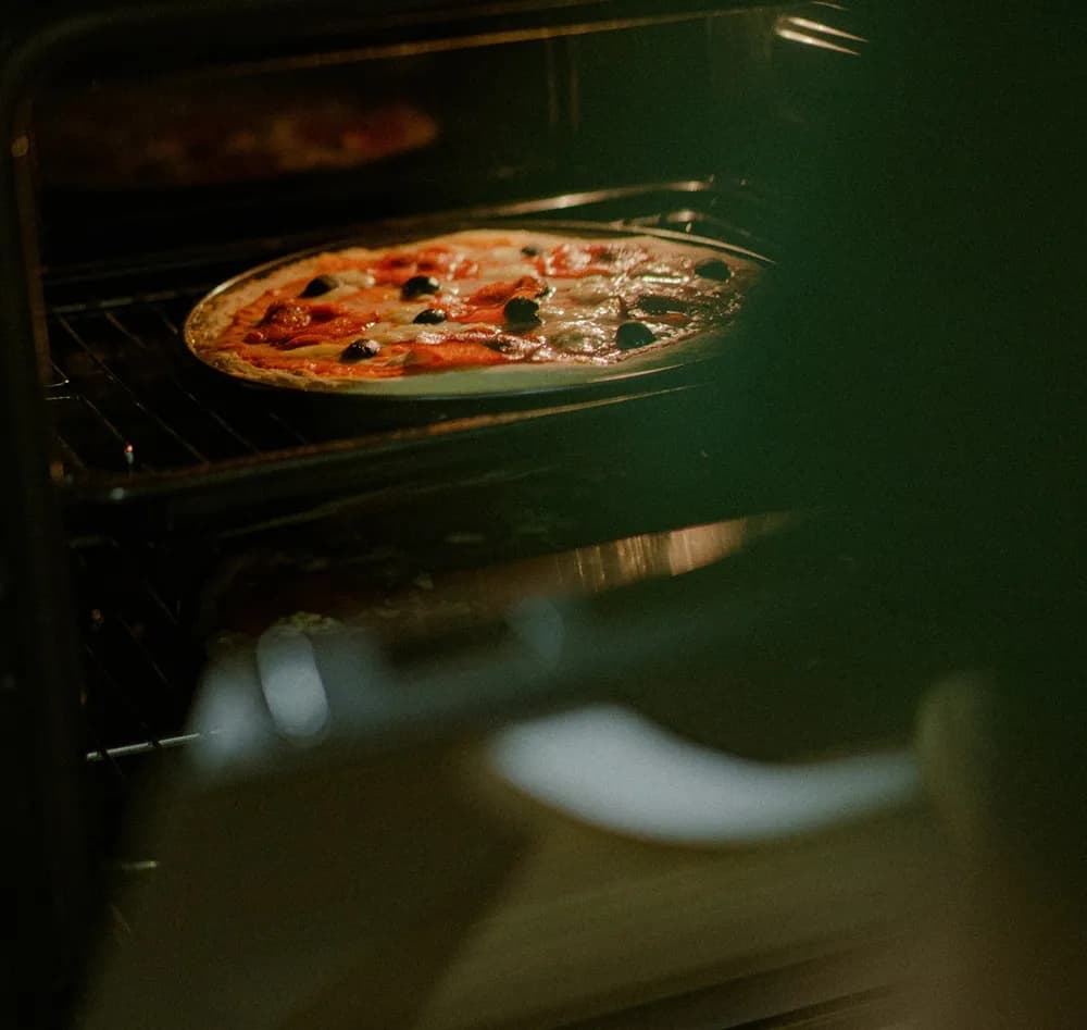 Jak ustawić piekarnik na pizzę, aby uniknąć przypalenia i uzyskać idealny smak